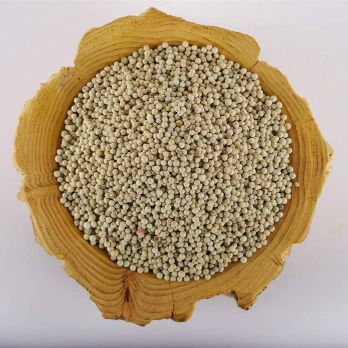 Gemahlener weißer schwarzer Pfeffer 100 g